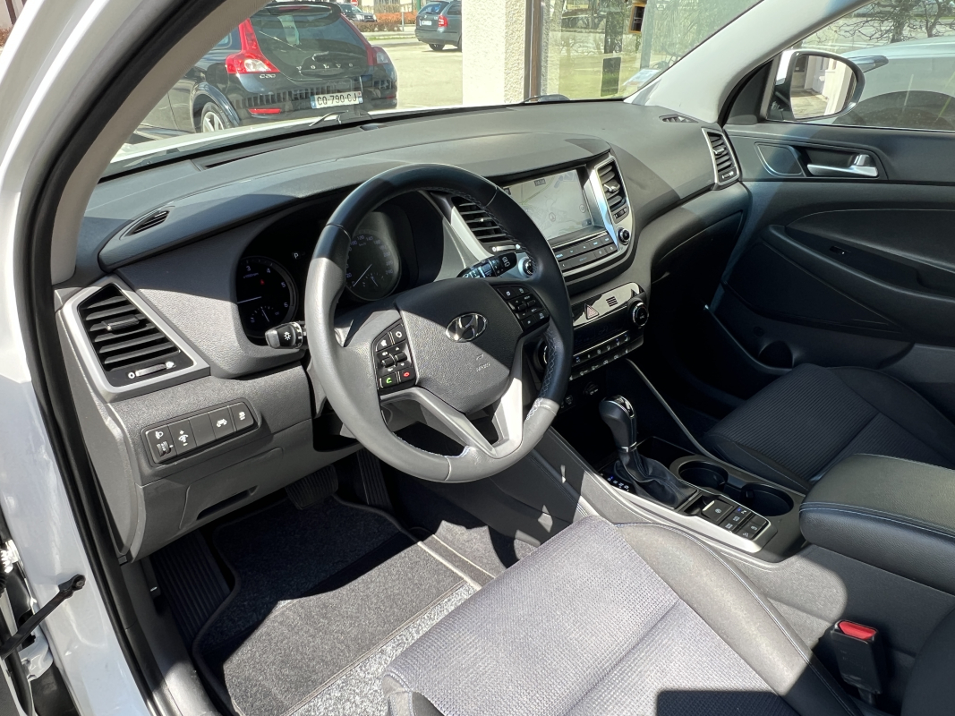 Hyundai Tucson — 11