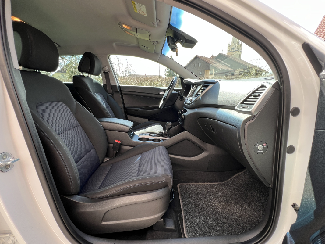 Hyundai Tucson — 13