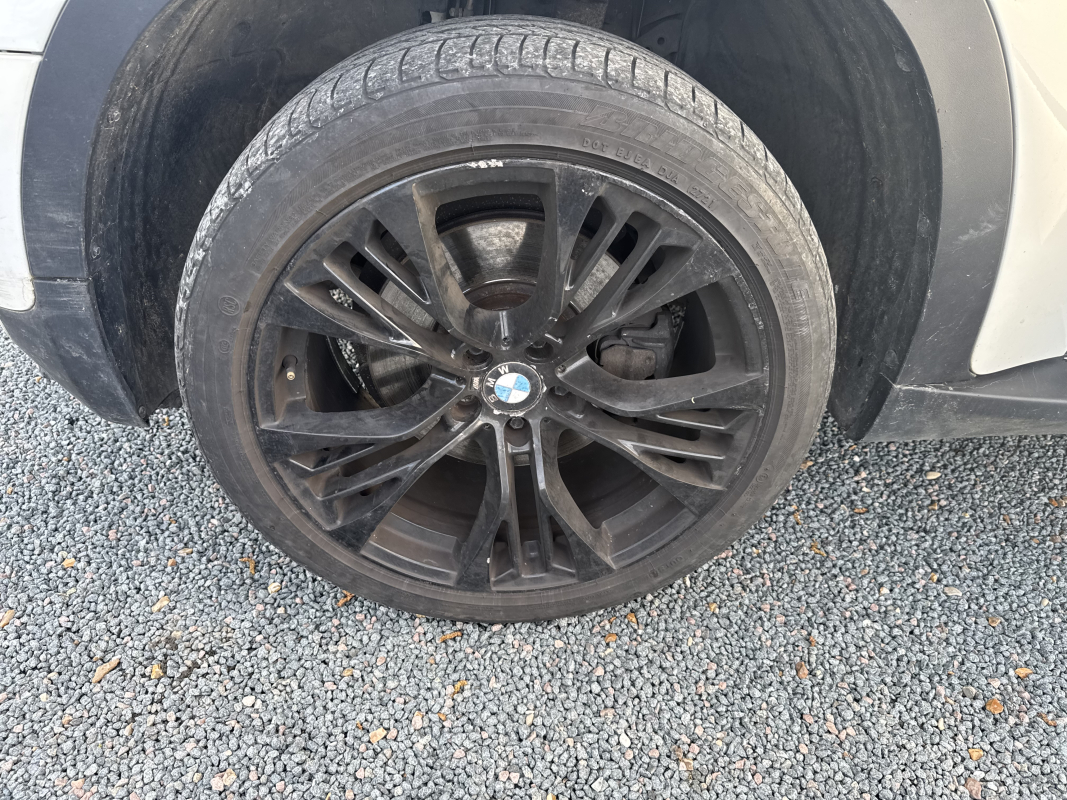 Bmw X5 — 25