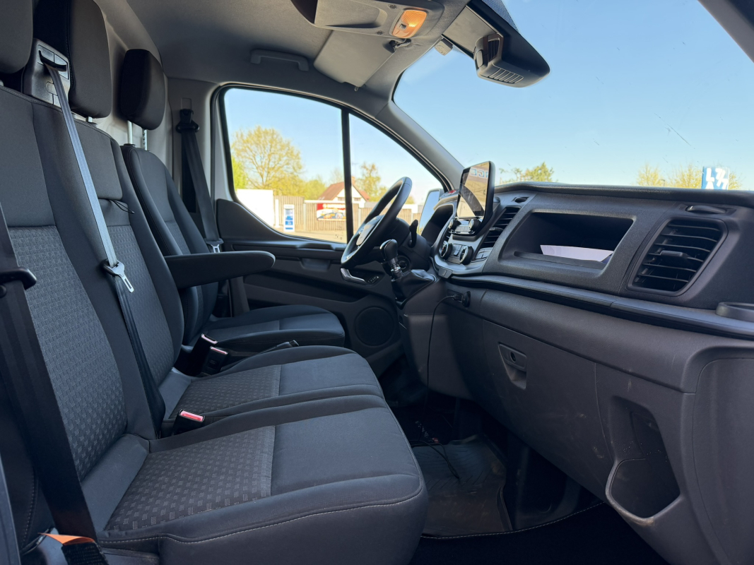 Ford Transit Custom Fg — 24