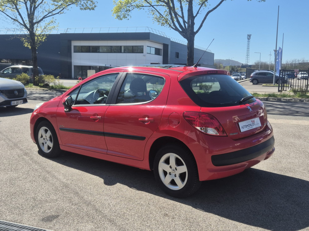 Peugeot 207 — 4