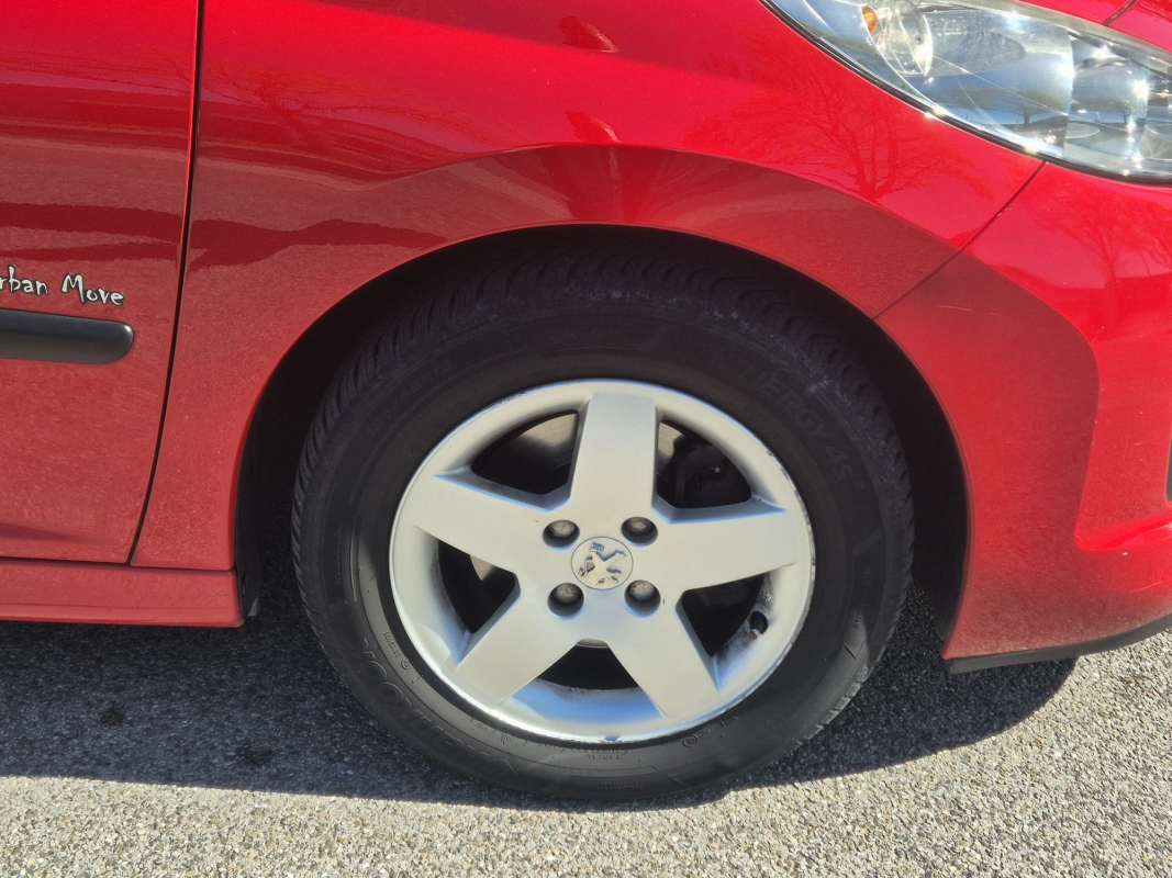 Peugeot 207 — 9