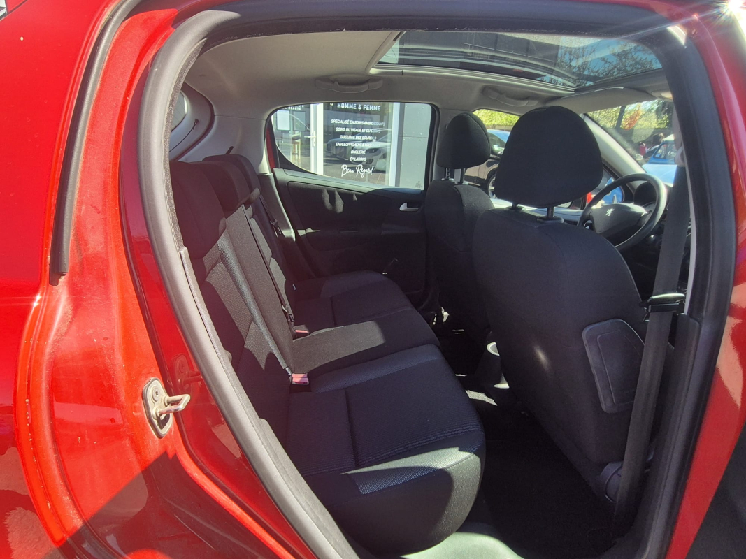 Peugeot 207 — 15