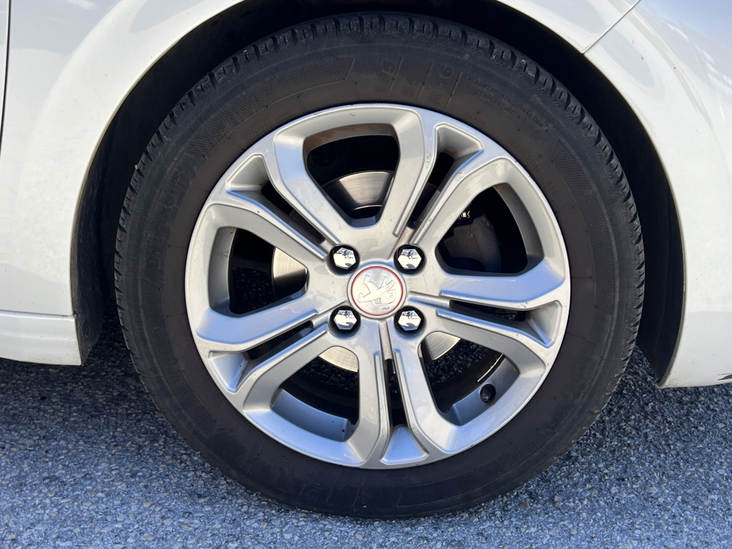 Peugeot 208 — 28