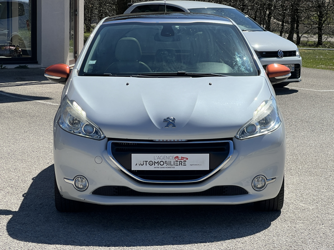 Peugeot 208 — 8