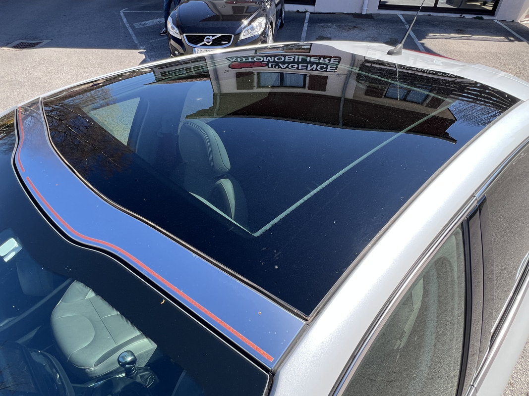 Peugeot 208 — 26