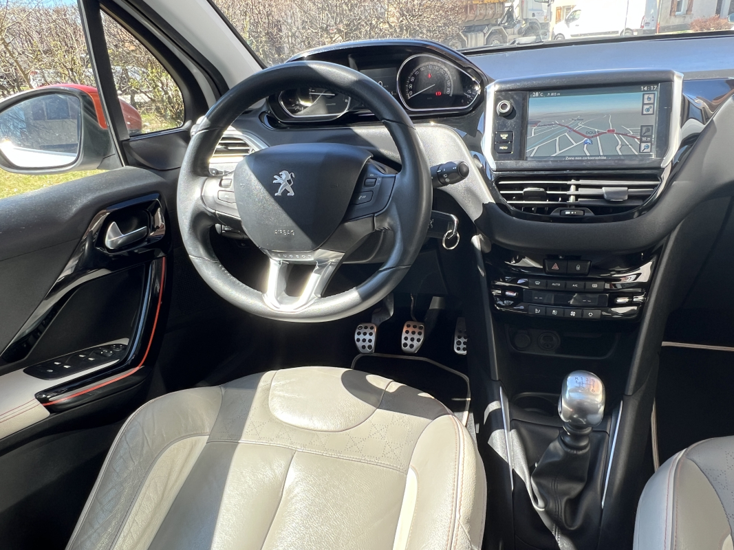 Peugeot 208 — 19
