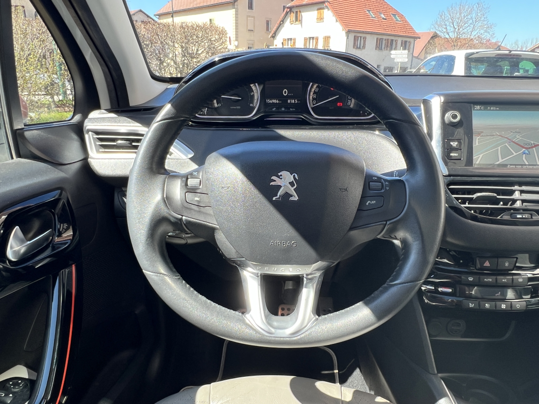 Peugeot 208 — 33