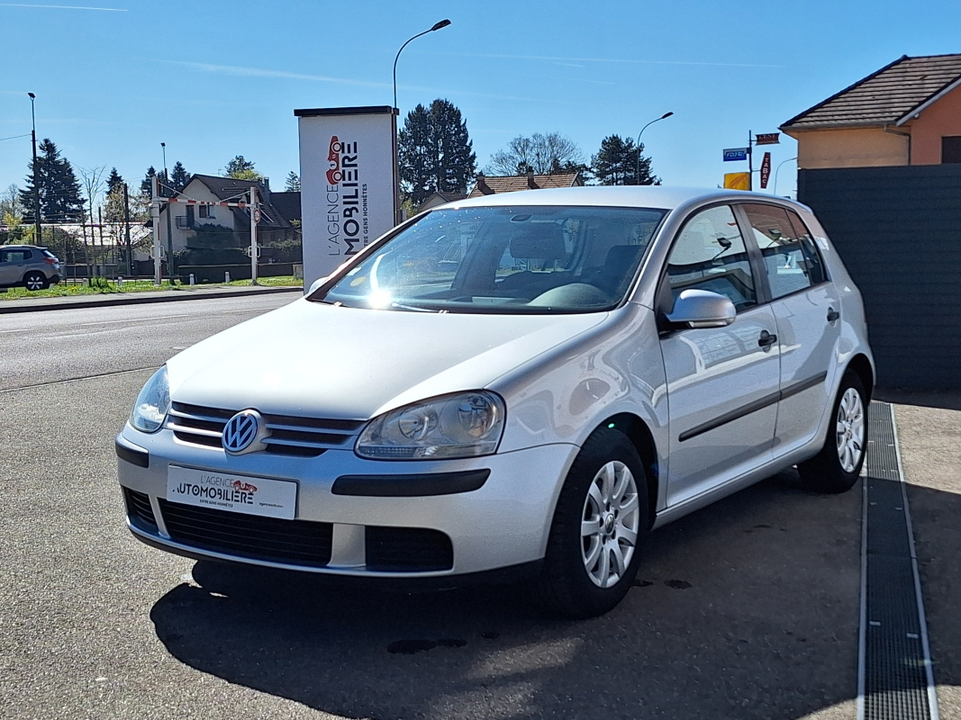 Volkswagen Golf — 3
