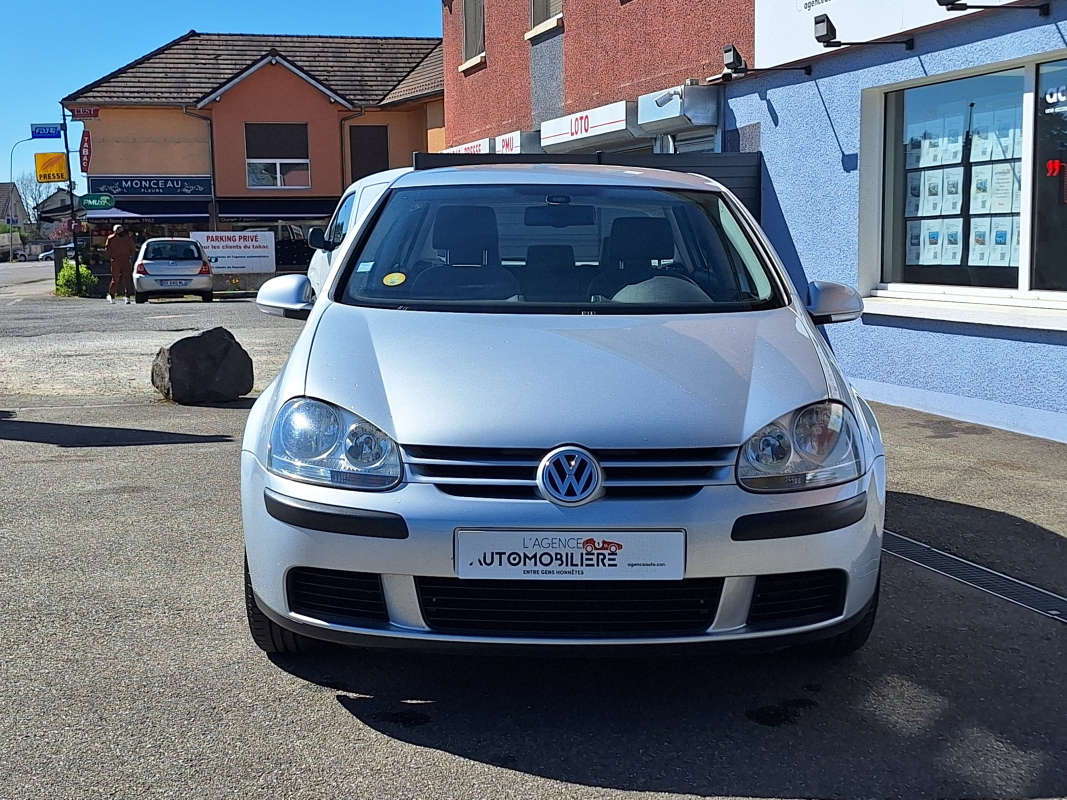 Volkswagen Golf — 2