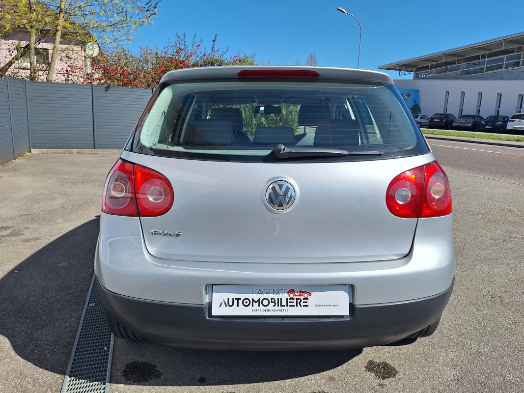 Volkswagen Golf — 6