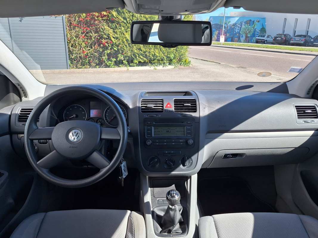 Volkswagen Golf — 9