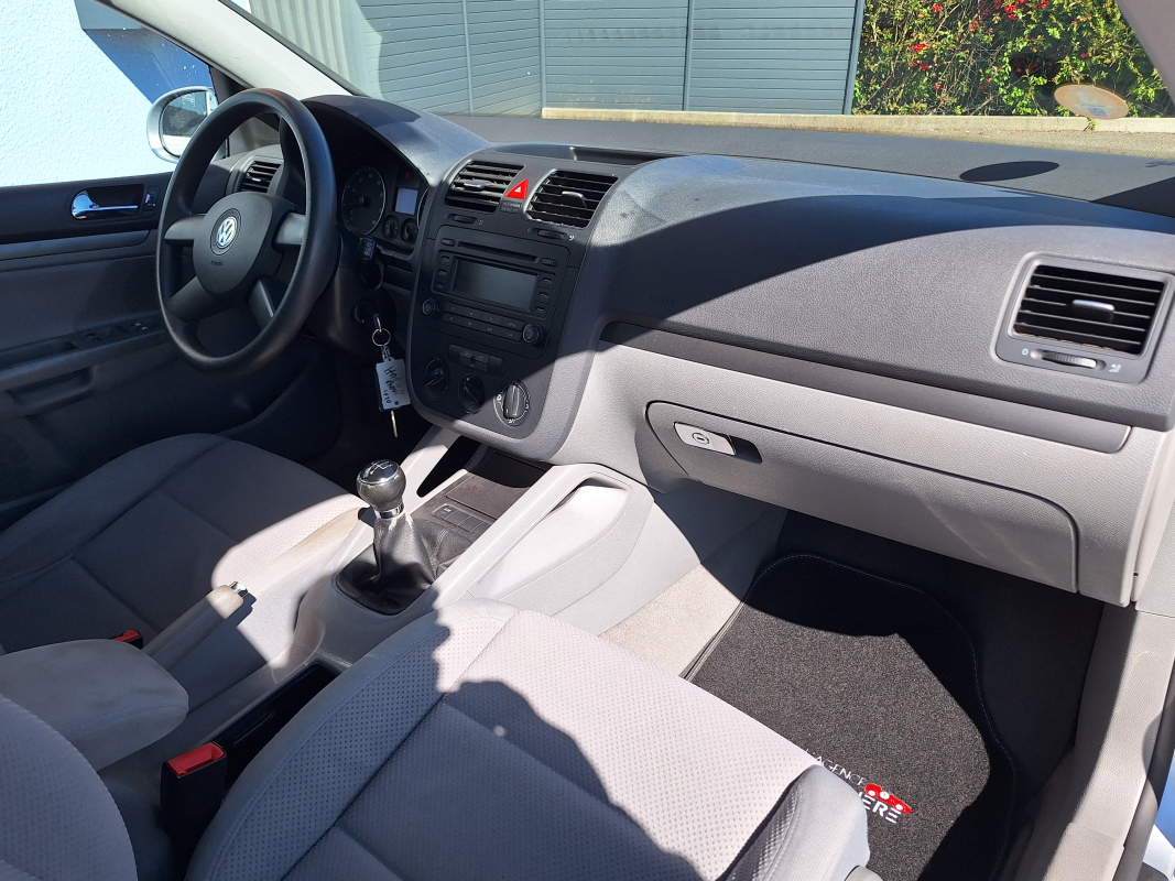 Volkswagen Golf — 12