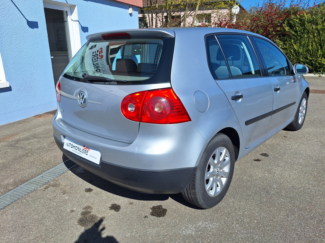 Volkswagen Golf — 7
