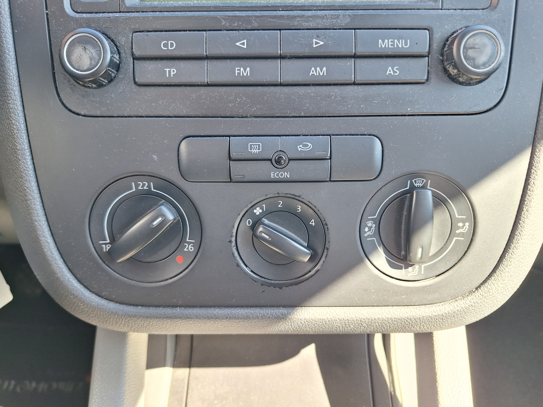 Volkswagen Golf — 20
