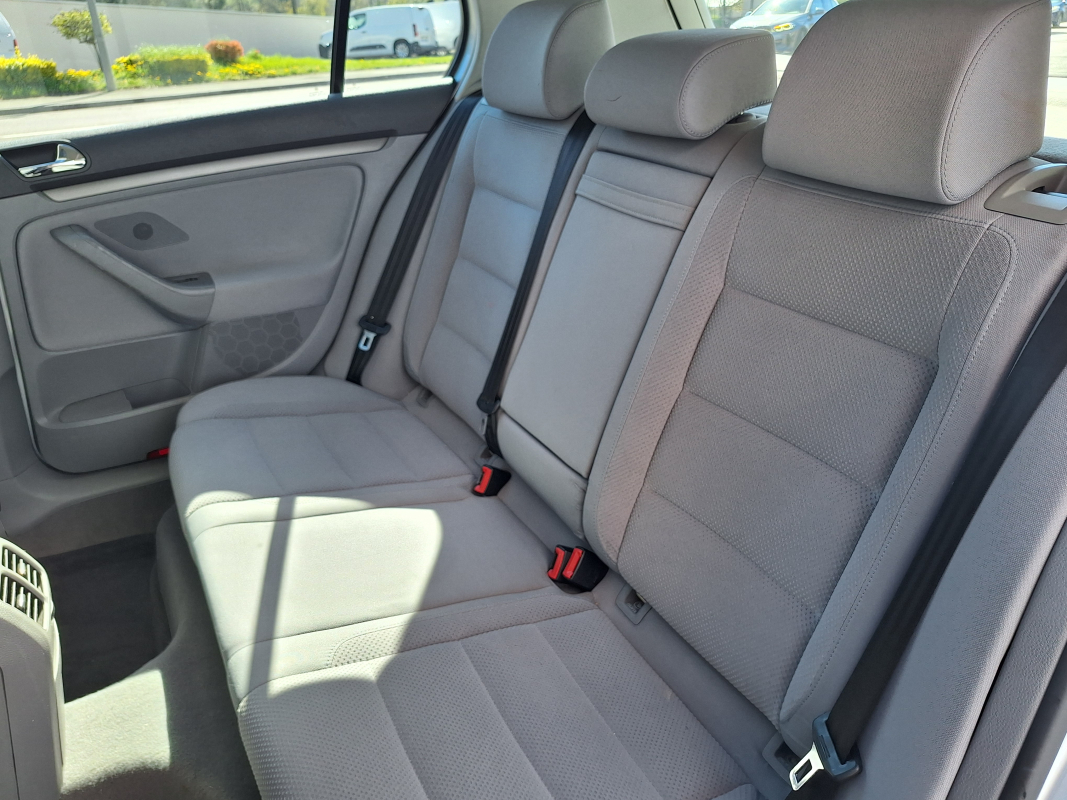 Volkswagen Golf — 14