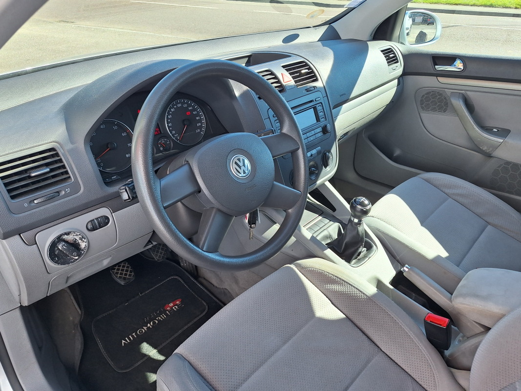 Volkswagen Golf — 10