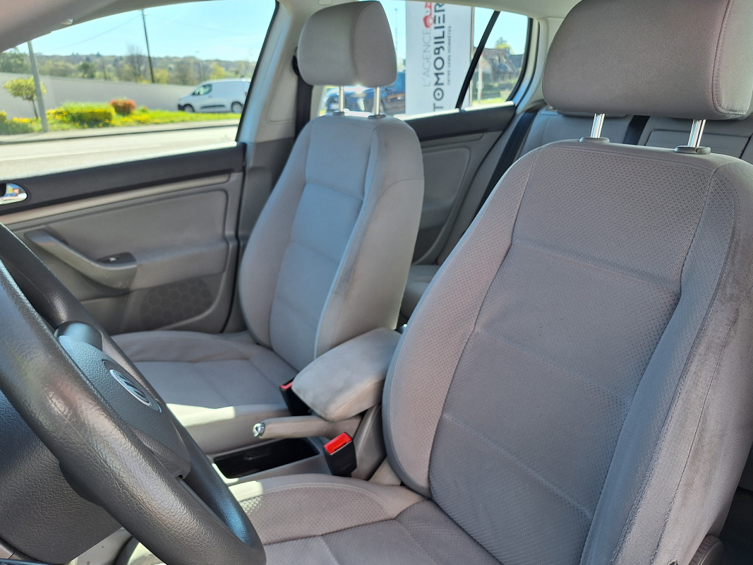 Volkswagen Golf — 11