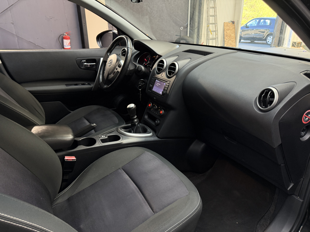 Nissan Qashqai — 14
