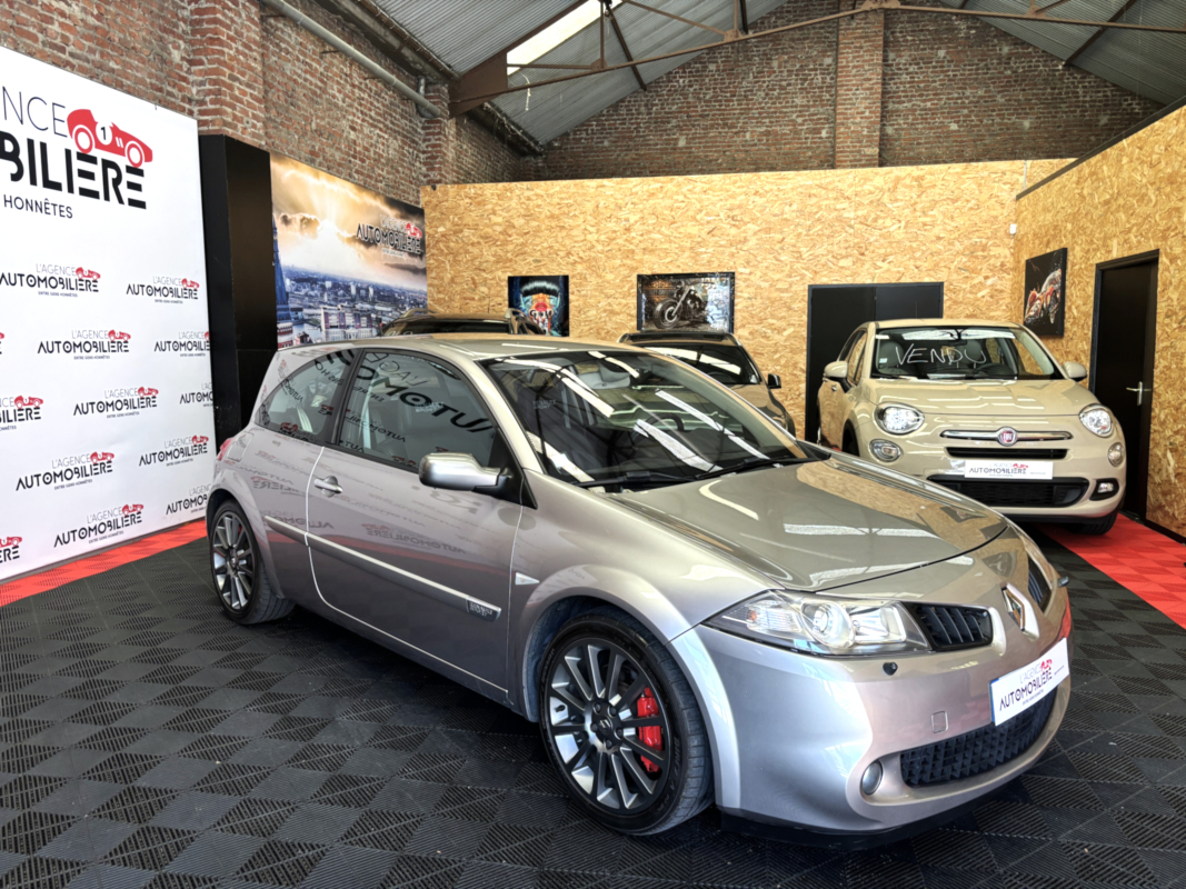Renault Megane — 3