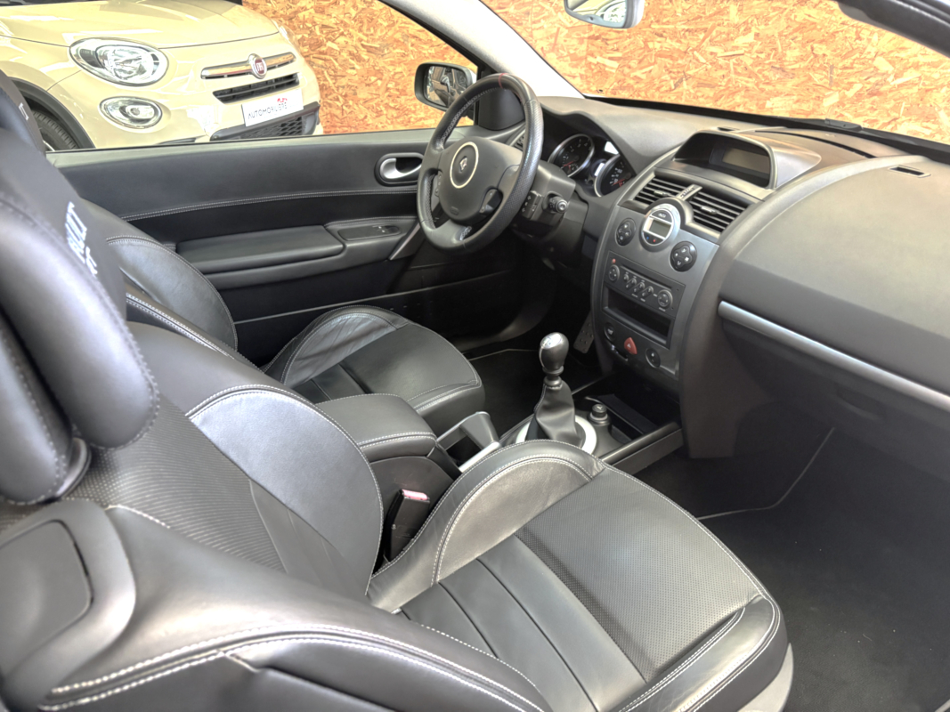 Renault Megane — 11