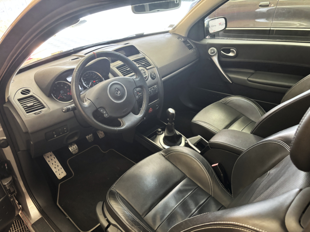 Renault Megane — 10