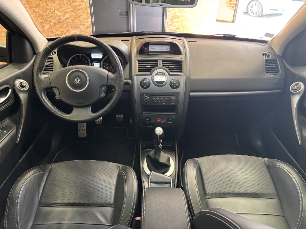 Renault Megane — 18