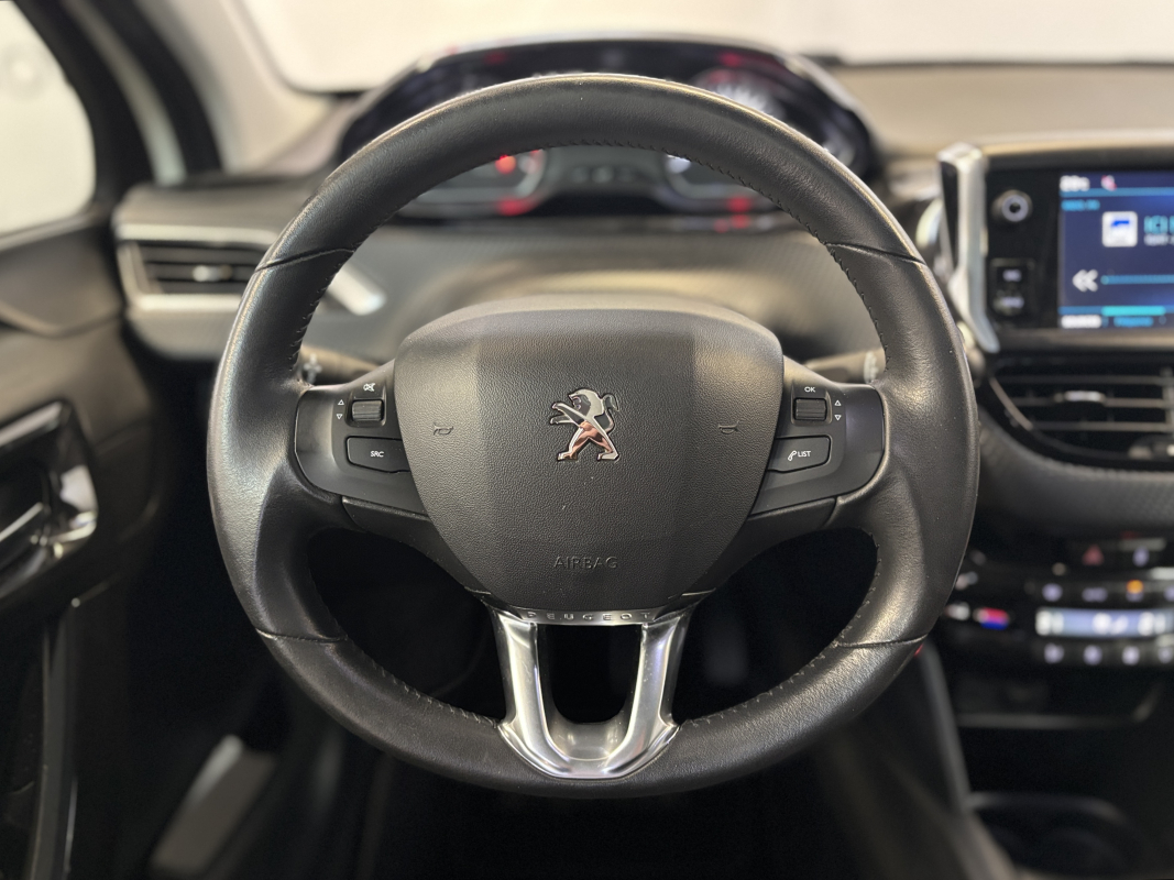 Peugeot 208 — 17