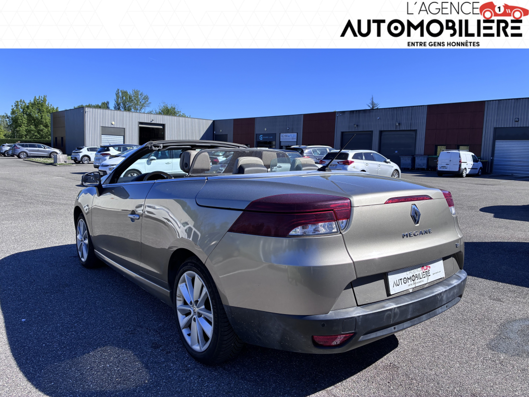 Renault Megane — 5