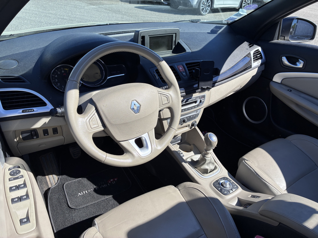 Renault Megane — 11
