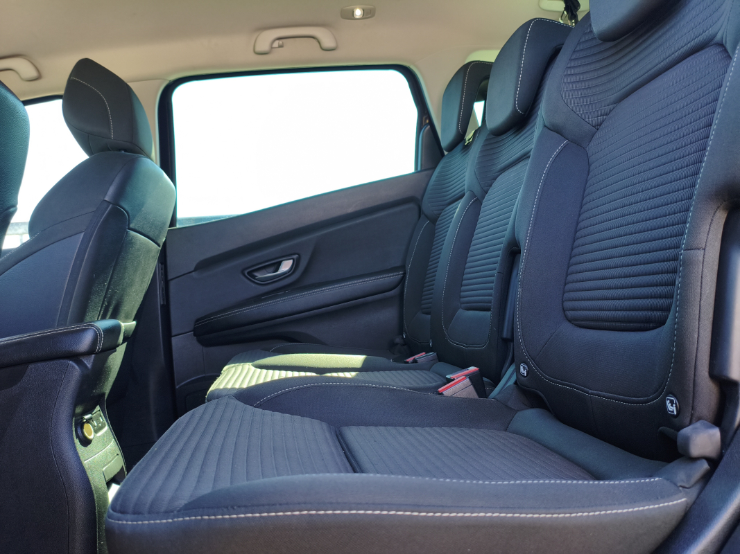 Renault Grand Scenic — 24