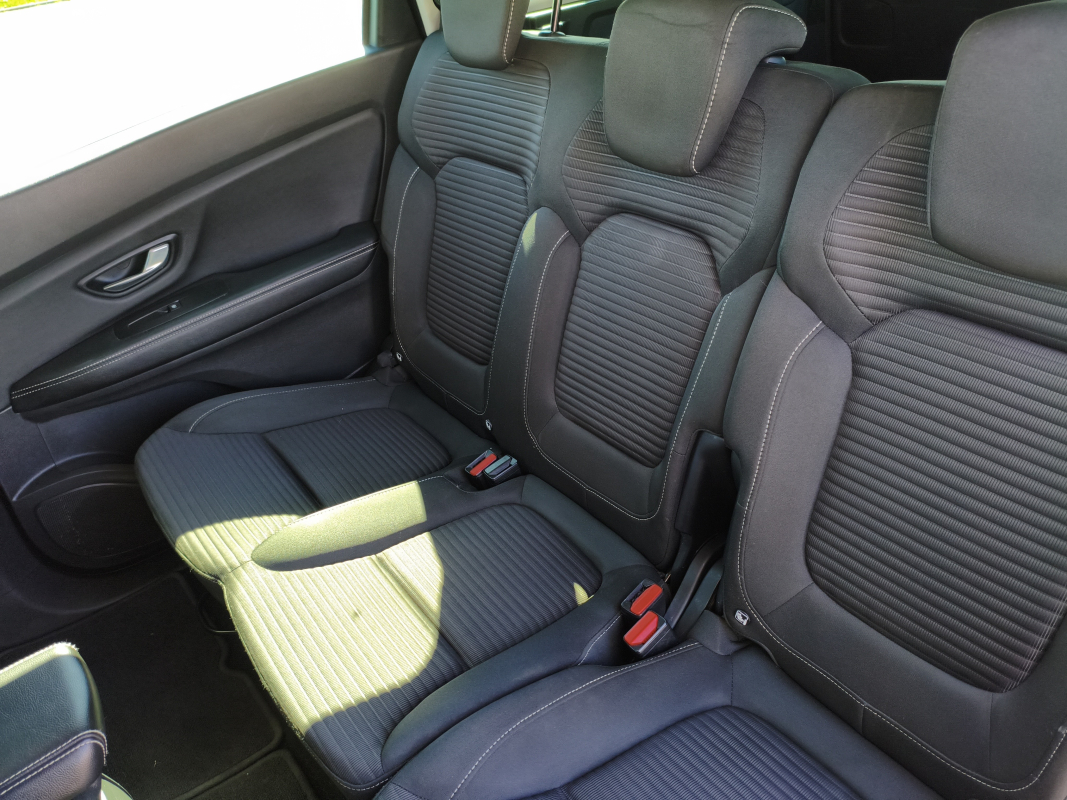 Renault Grand Scenic — 25