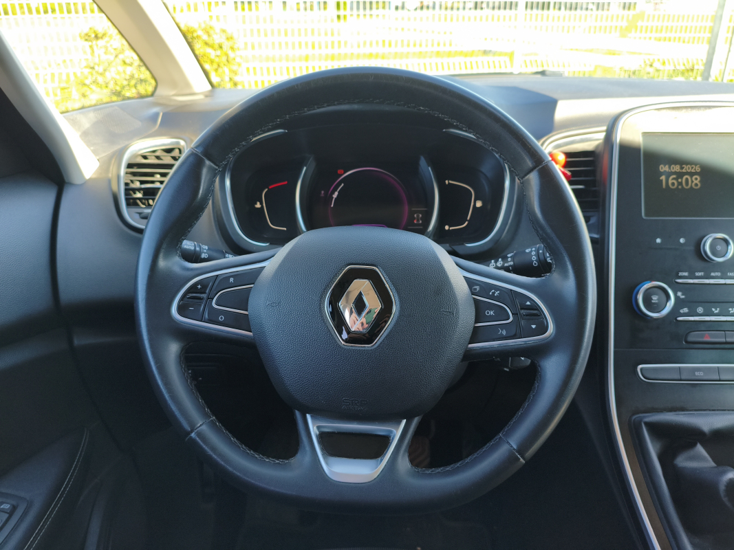 Renault Grand Scenic — 14