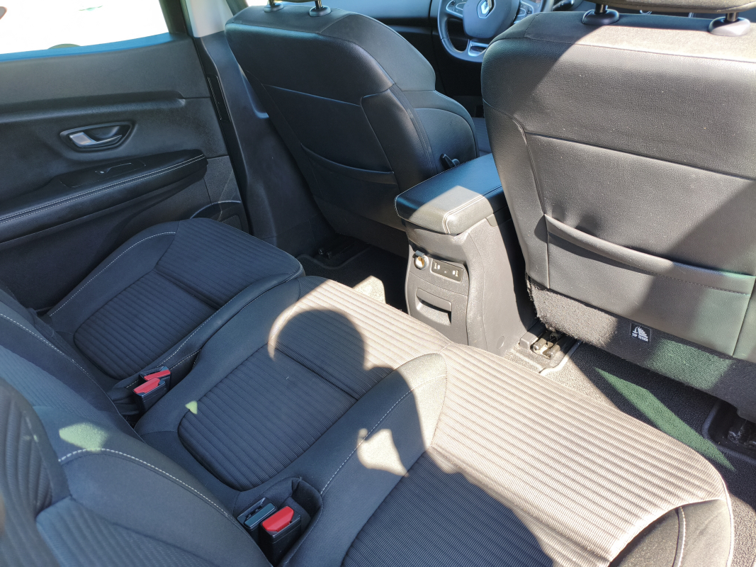 Renault Grand Scenic — 22