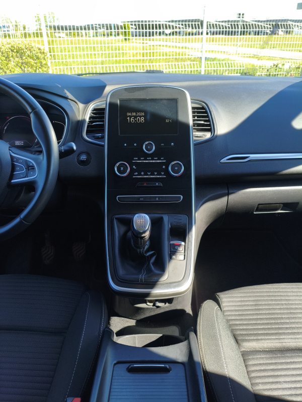 Renault Grand Scenic — 28