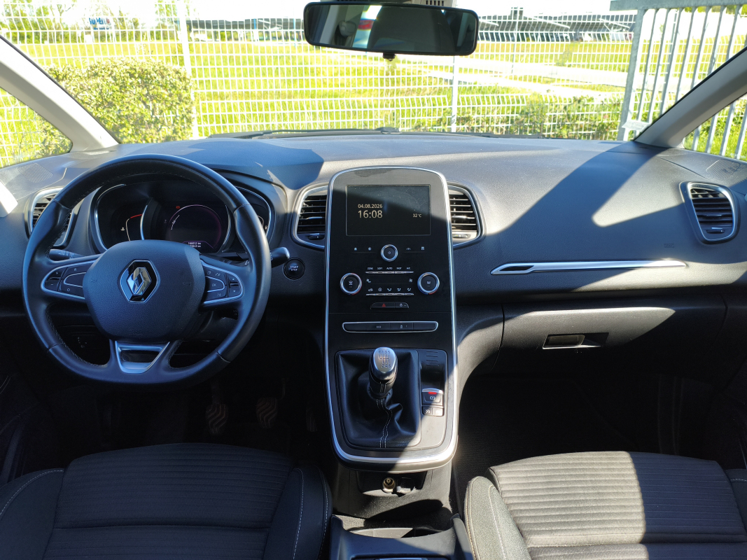 Renault Grand Scenic — 13
