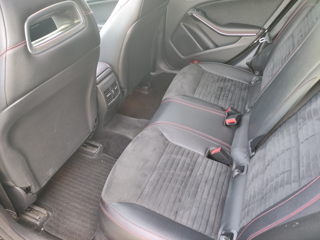 Mercedes CLA — 19