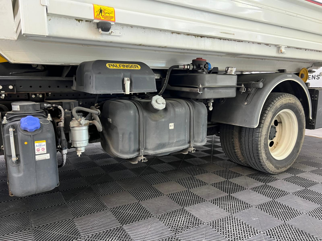 Isuzu N-Séries CCb — 18