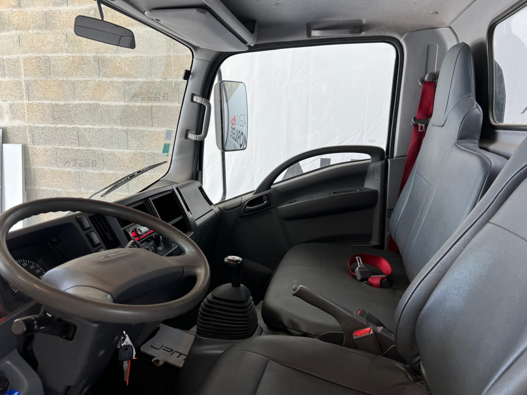 Isuzu N-Séries CCb — 13