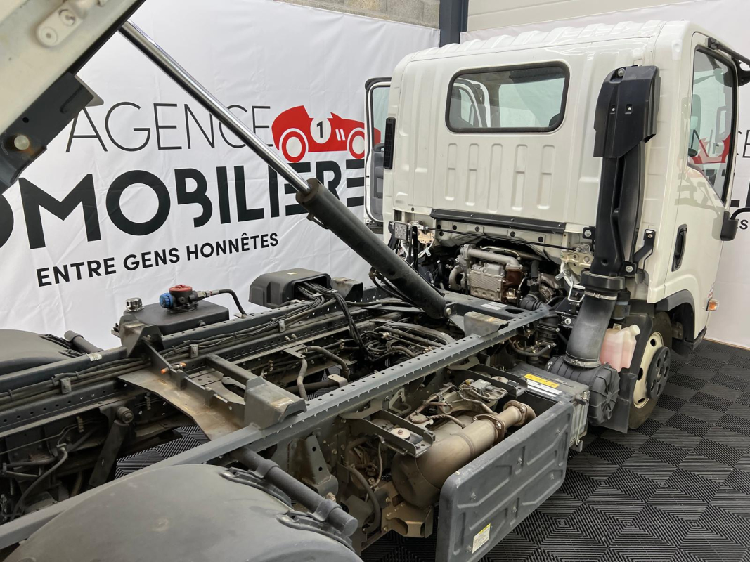 Isuzu N-Séries CCb — 20