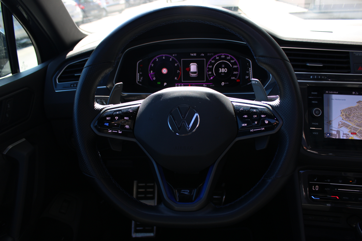 Volkswagen Tiguan — 15