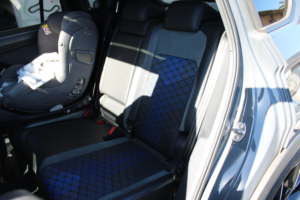 Volkswagen Tiguan — 14