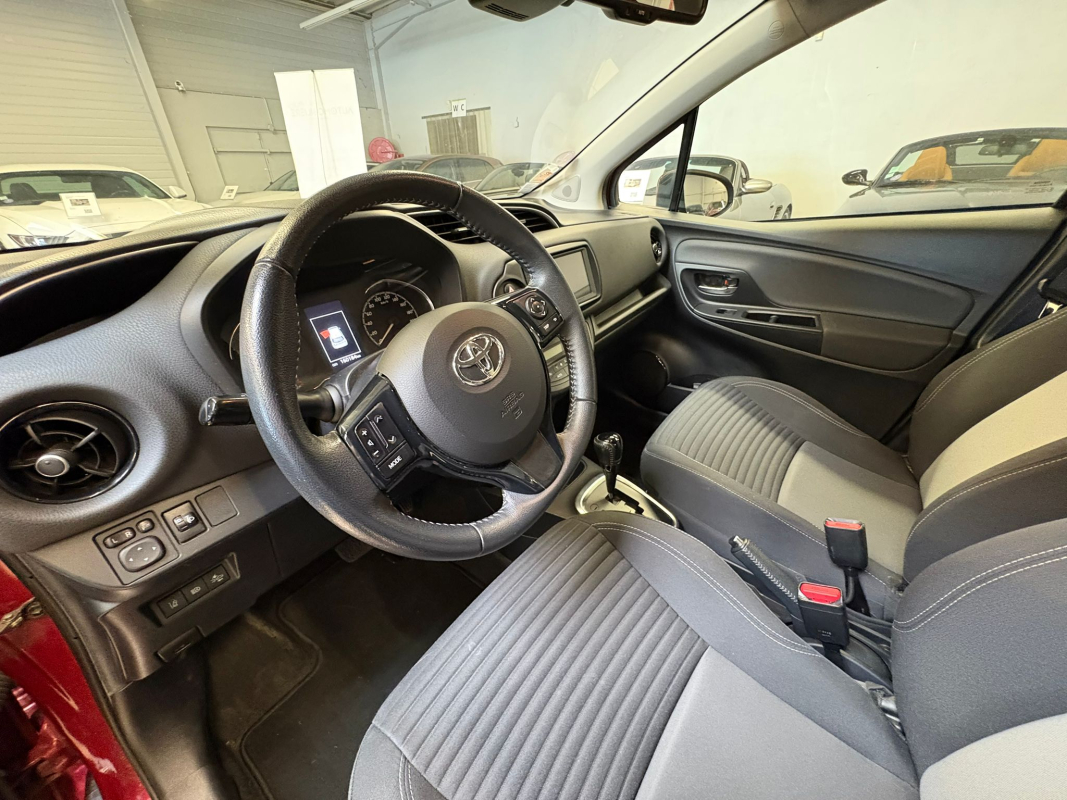Toyota Yaris — 11