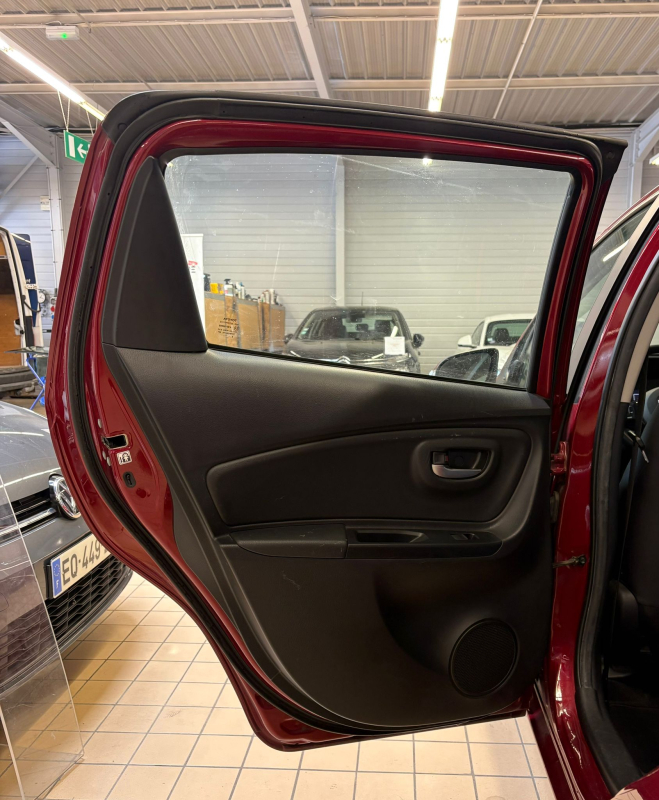 Toyota Yaris — 25