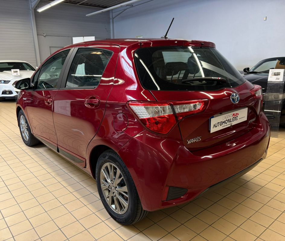 Toyota Yaris — 9