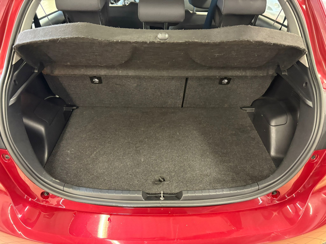 Toyota Yaris — 8