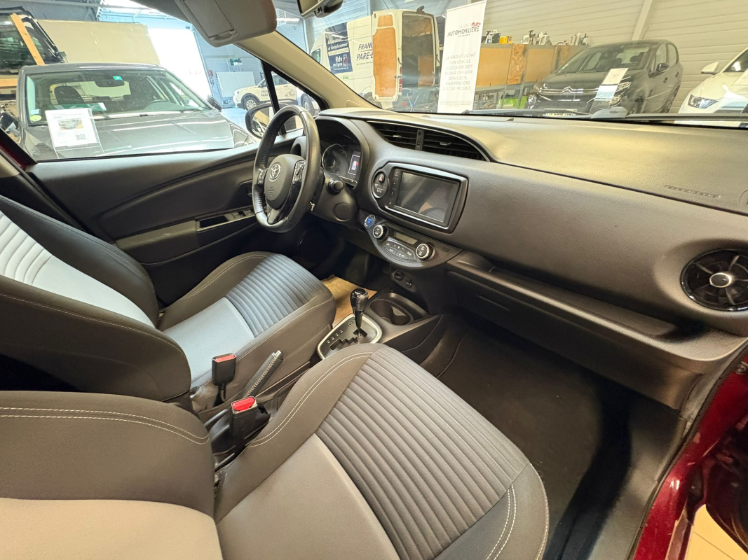 Toyota Yaris — 14