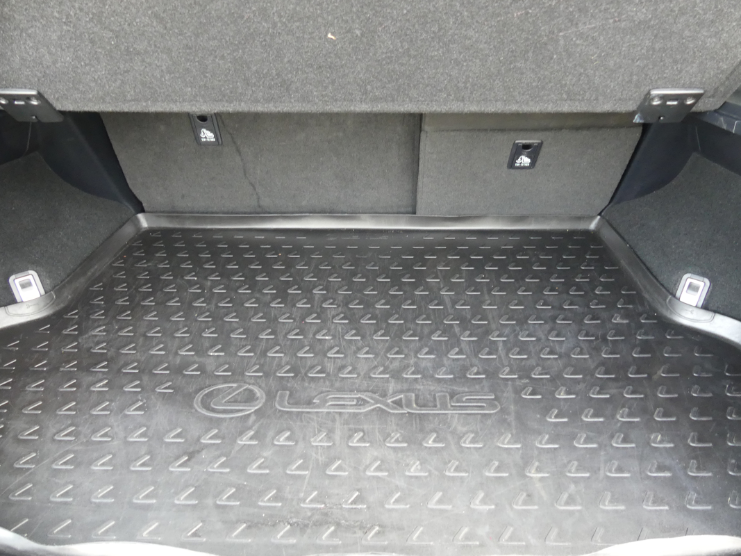 Lexus NX — 12
