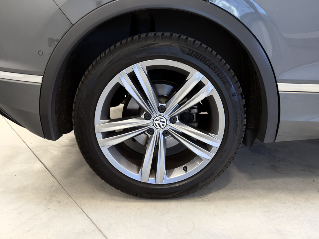 Volkswagen Tiguan — 30