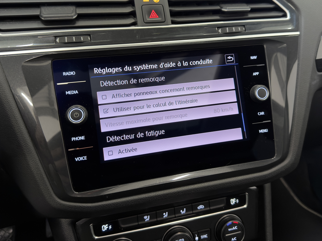 Volkswagen Tiguan — 23